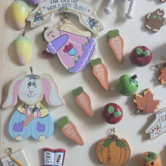 Colorful Wooden Holiday Ornaments - Picture 6 of 6